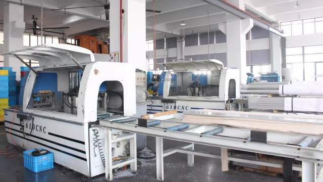 从铝材到成品：蘑菇视频成人卫浴的精密制造，藏着怎样的极致追求？