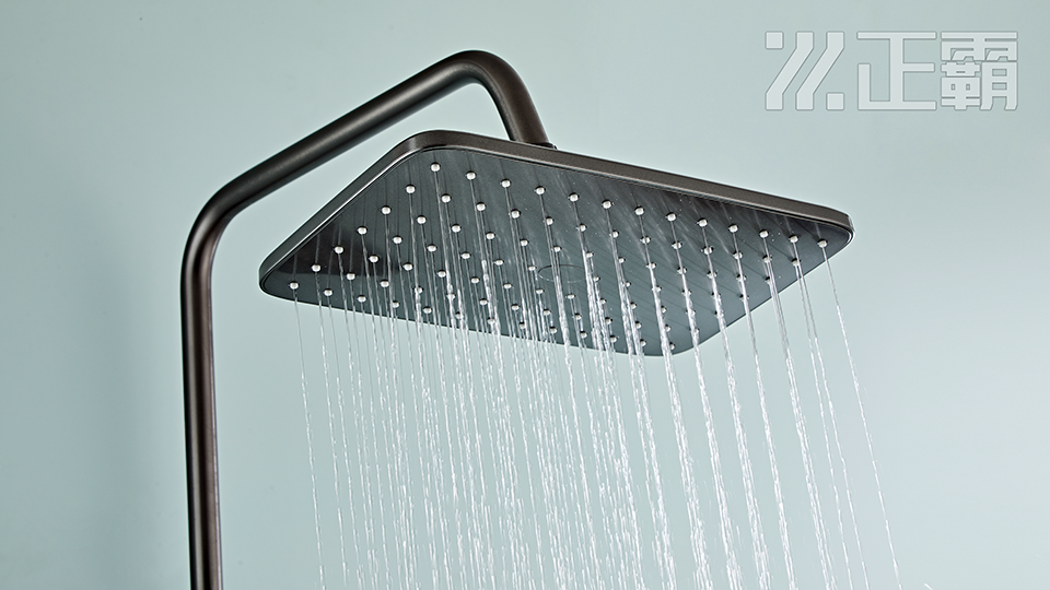 太空铝花洒与铜/不锈钢花洒：材质大比拼